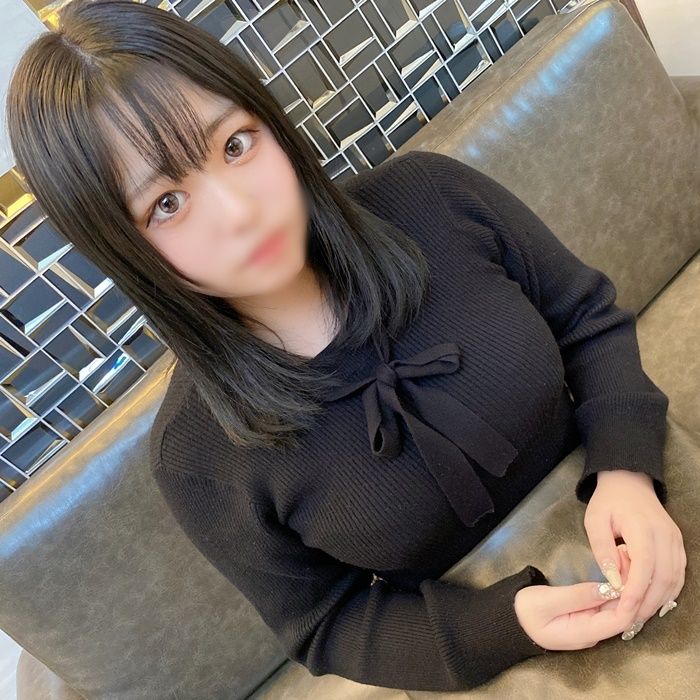 黑髮白皙巨乳 想被觸感良好18歲的感度良好敏感身軀療癒嗎？